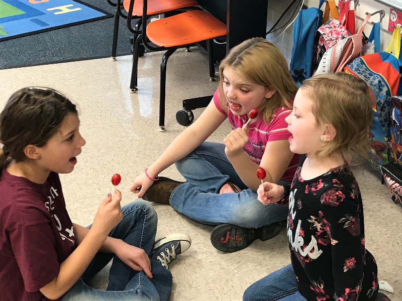 Clarinda CSD Garfield Celebrates 100 Days of School